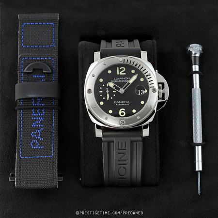 Pre-owned Panerai Luminor Submersible 44mm PAM01024